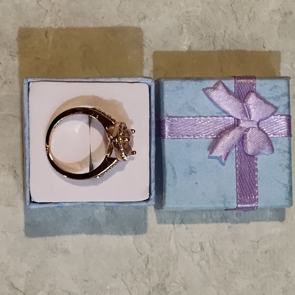 NIB Bloomingdale's Rose Gold Vermeil 3ct Morganite Teardrop Ring Size 7 - Picture 9 of 14